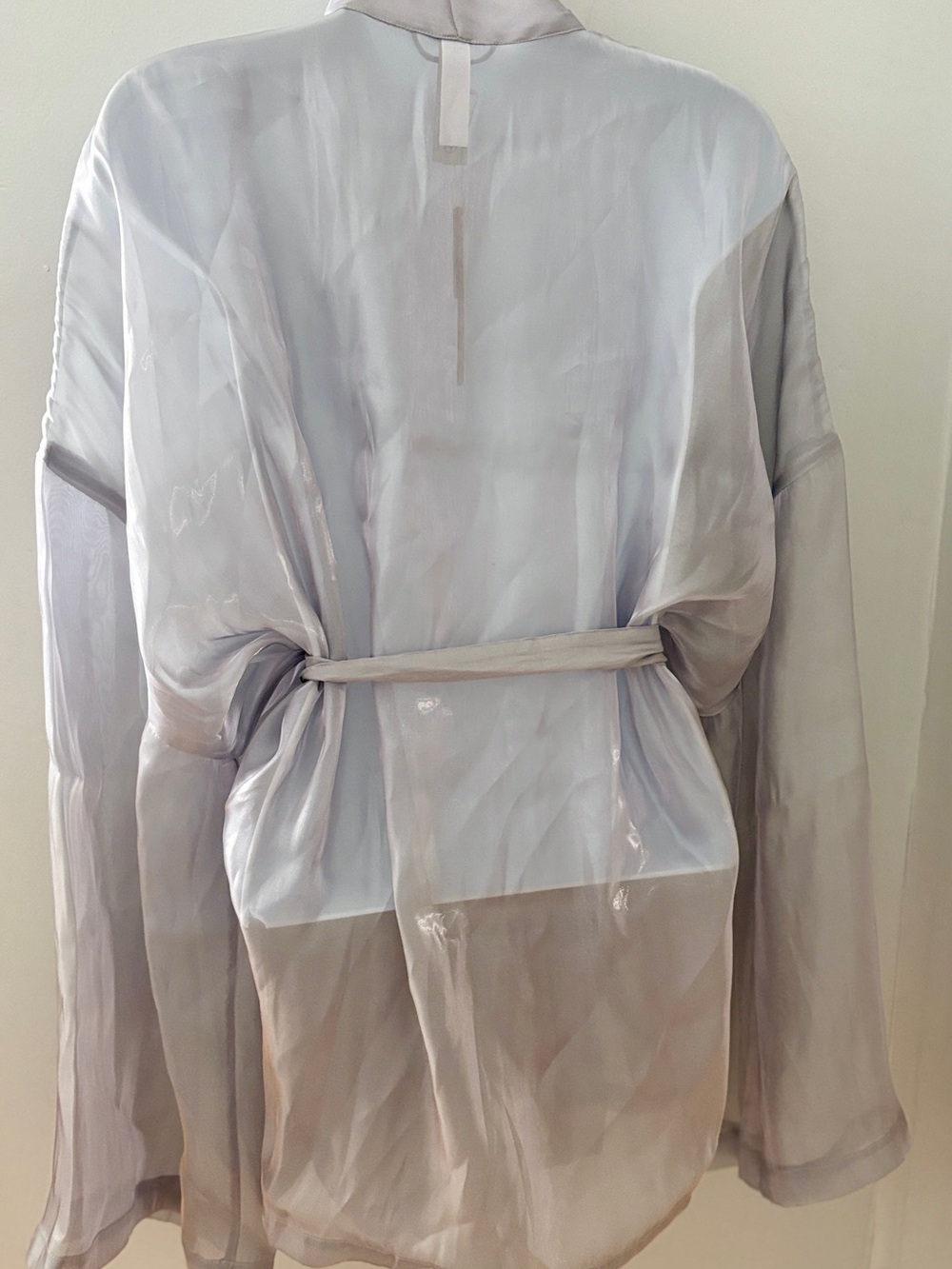 🪞SKIMS Liquid Organza Sleep Top | Mirror | M | NWT 🏷️ - Picture 5 of 7